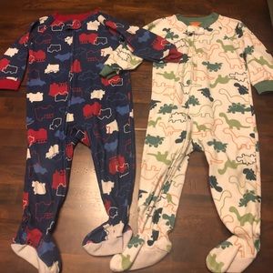 Two pairs light fleece pjs
